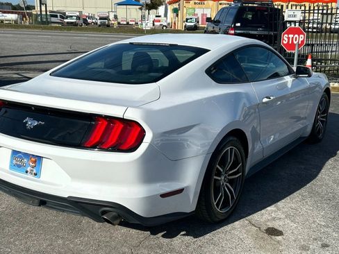 Used 2018 Ford Mustang Coupe image 6