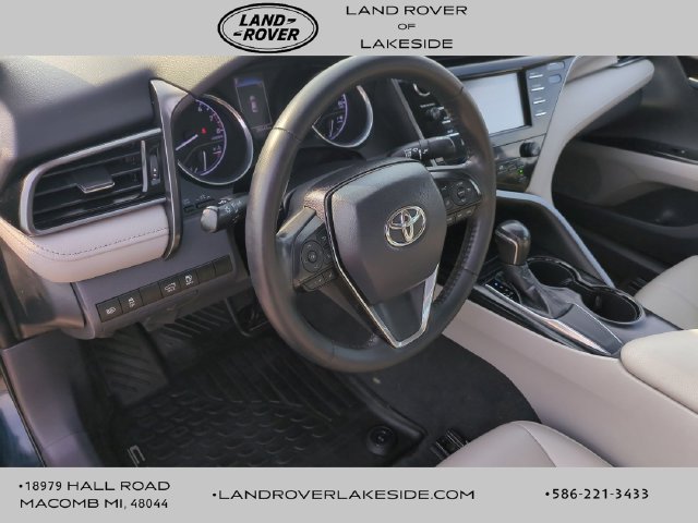 Used 2019 Toyota Camry SE FWD image 7