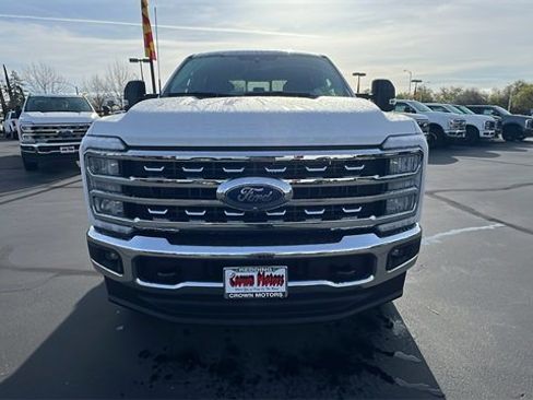 New 2025 Ford F250 Lariat w/ FX4 Off-Road Package image 9