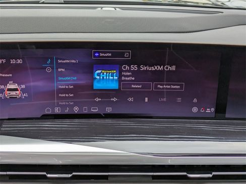 Used 2025 Cadillac Escalade Sport w/ Touring Package image 19