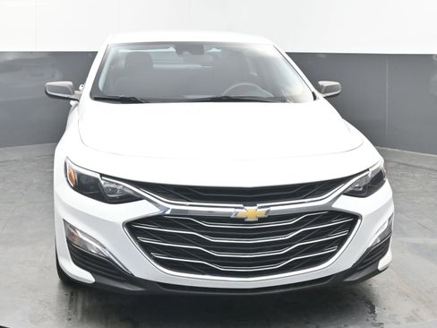 Used 2023 Chevrolet Malibu LS image 2