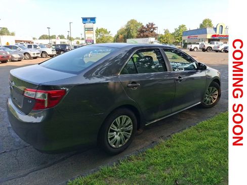 Used 2012 Toyota Camry LE FWD image 5