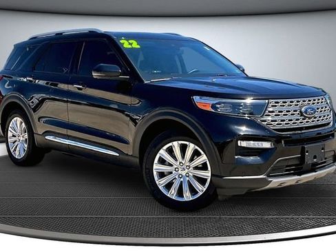 Used 2022 Ford Explorer Limited w/ Equipment Group 301A AWD/4WD image 3