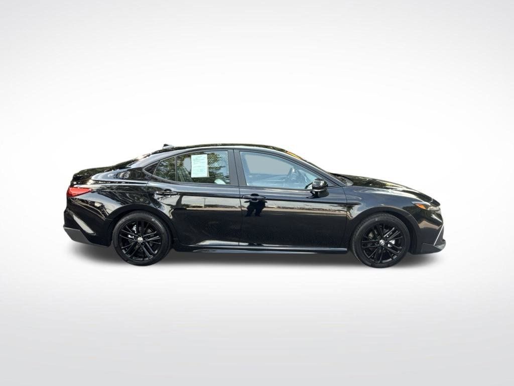 Used 2026 Toyota Camry SE FWD image 4