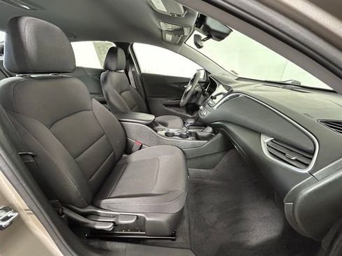 Used 2022 Chevrolet Malibu LS w/ Driver Confidence Package II image 9