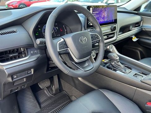 New 2026 Toyota Grand Highlander AWD Hybrid image 15