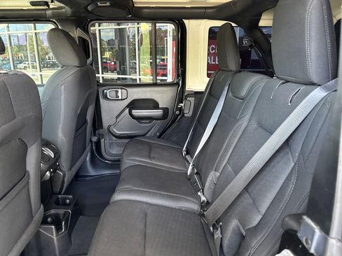 Used 2020 Jeep Wrangler Unlimited Sport S AWD/4WD image 31