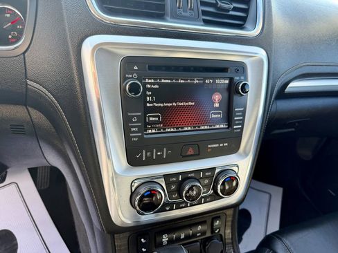 Used 2015 GMC Acadia SLT image 15