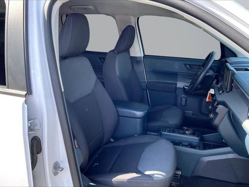 Used 2022 Ford Maverick XL image 7