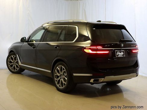 Used 2026 BMW X7 xDrive40i image 9