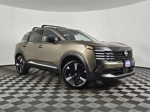 New 2026 Nissan Kicks SR w/ Cold Weather Package image 1