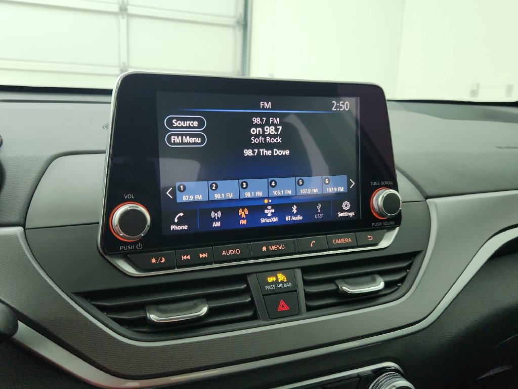 Used 2025 Nissan Altima 2.5 SR FWD image 26