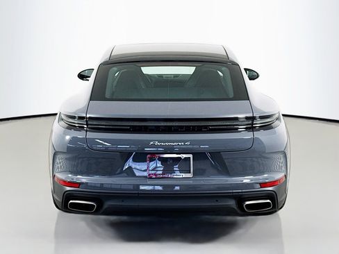 Certified 2025 Porsche Panamera 4 image 10