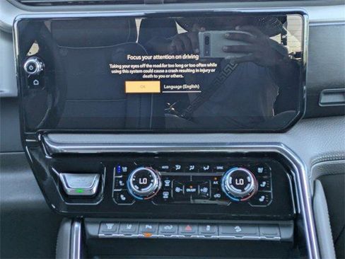 New 2025 GMC Sierra 2500 Denali w/ Denali Reserve Package image 22