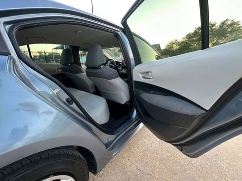 Used 2021 Toyota Corolla LE image 18