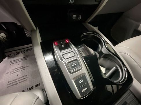 Certified 2019 Honda Pilot Touring image 16