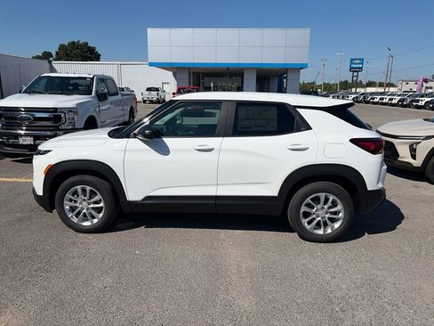 New 2026 Chevrolet TrailBlazer LS w/ LS Convenience Package FWD image 3