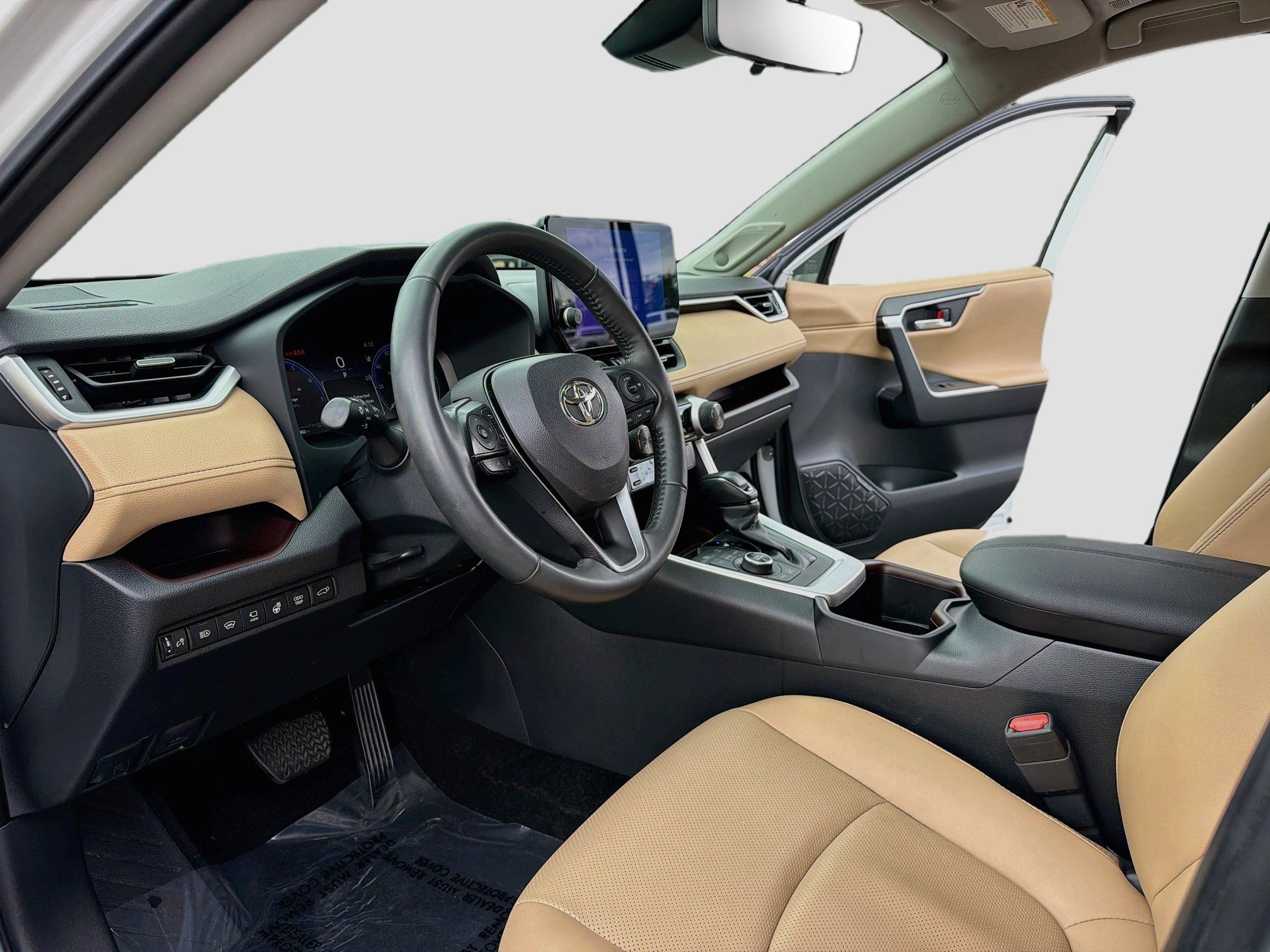 Used 2024 Toyota RAV4 Limited w/ Advanced Technology Package AWD/4WD image 10
