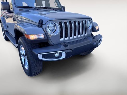 Used 2021 Jeep Wrangler Unlimited Sahara w/ Uconnect 4C Nav & Sound Group image 8