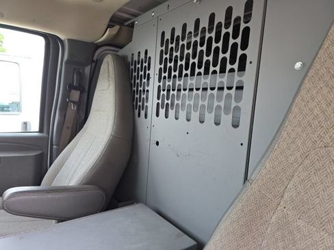 Used 2021 Chevrolet Express 2500 w/ Driver Convenience Package RWD image 12
