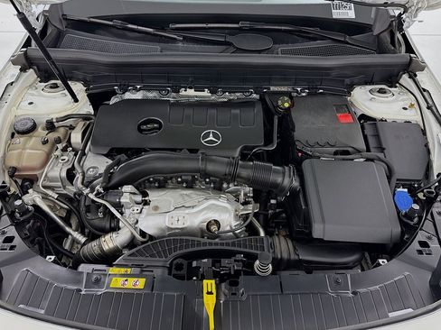 Certified 2023 Mercedes-Benz GLB 250 image 11