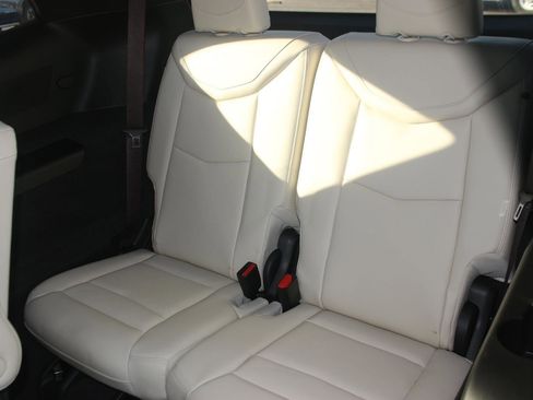 Used 2024 Cadillac XT6 Sport w/ LPO, Onyx Lite Package image 40