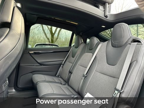 Used 2018 Tesla Model X 75D image 21