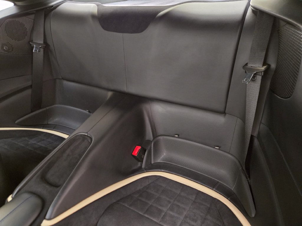 Used 2021 Ferrari Roma RWD image 19