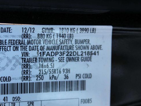 Used 2013 Ford Focus SE w/ SE Winter Pkg image 11