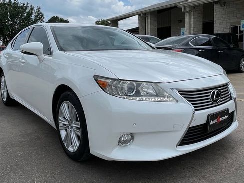 Used 2013 Lexus ES 350 w/ Premium Pkg FWD image 2