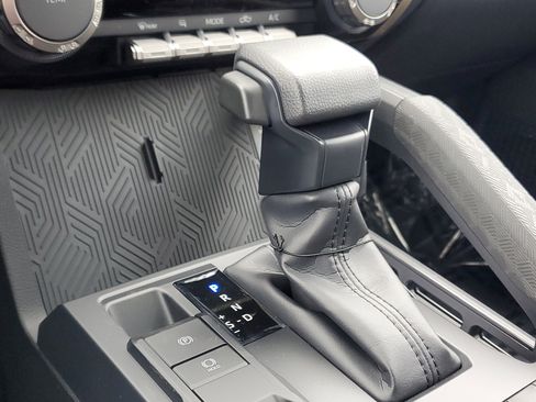 Used 2025 Toyota Tacoma SR image 29