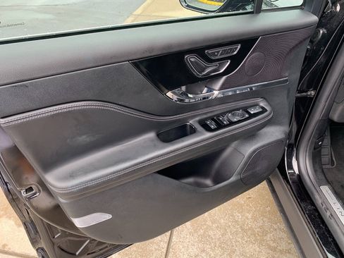 Certified 2025 Lincoln Corsair AWD w/ Equipment Group 101A image 22