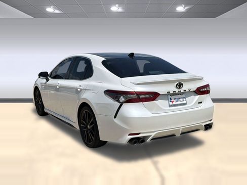 Used 2024 Toyota Camry XSE FWD image 3