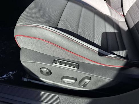 New 2026 Volkswagen GTI SE FWD image 24