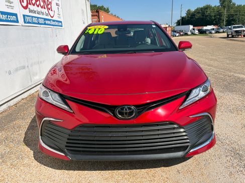 Used 2023 Toyota Camry XLE FWD image 5