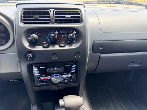 Used 2003 Nissan Frontier XE RWD image 14