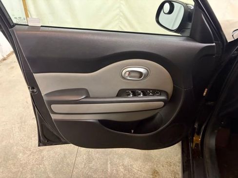 Used 2019 Kia Soul FWD image 26
