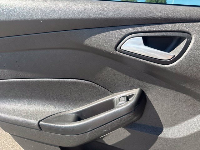 Used 2018 Ford Focus SE FWD image 20