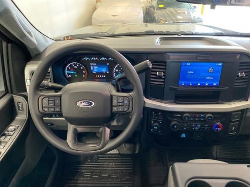 New 2026 Ford F250 XL w/ XL Chrome Package image 21