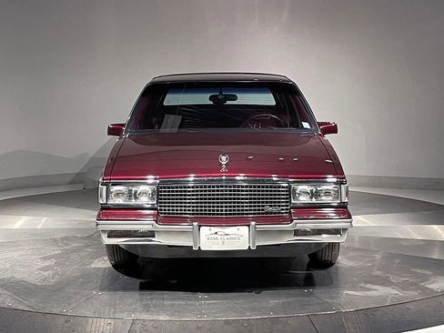 Used 1987 Cadillac Fleetwood d'Elegance image 3
