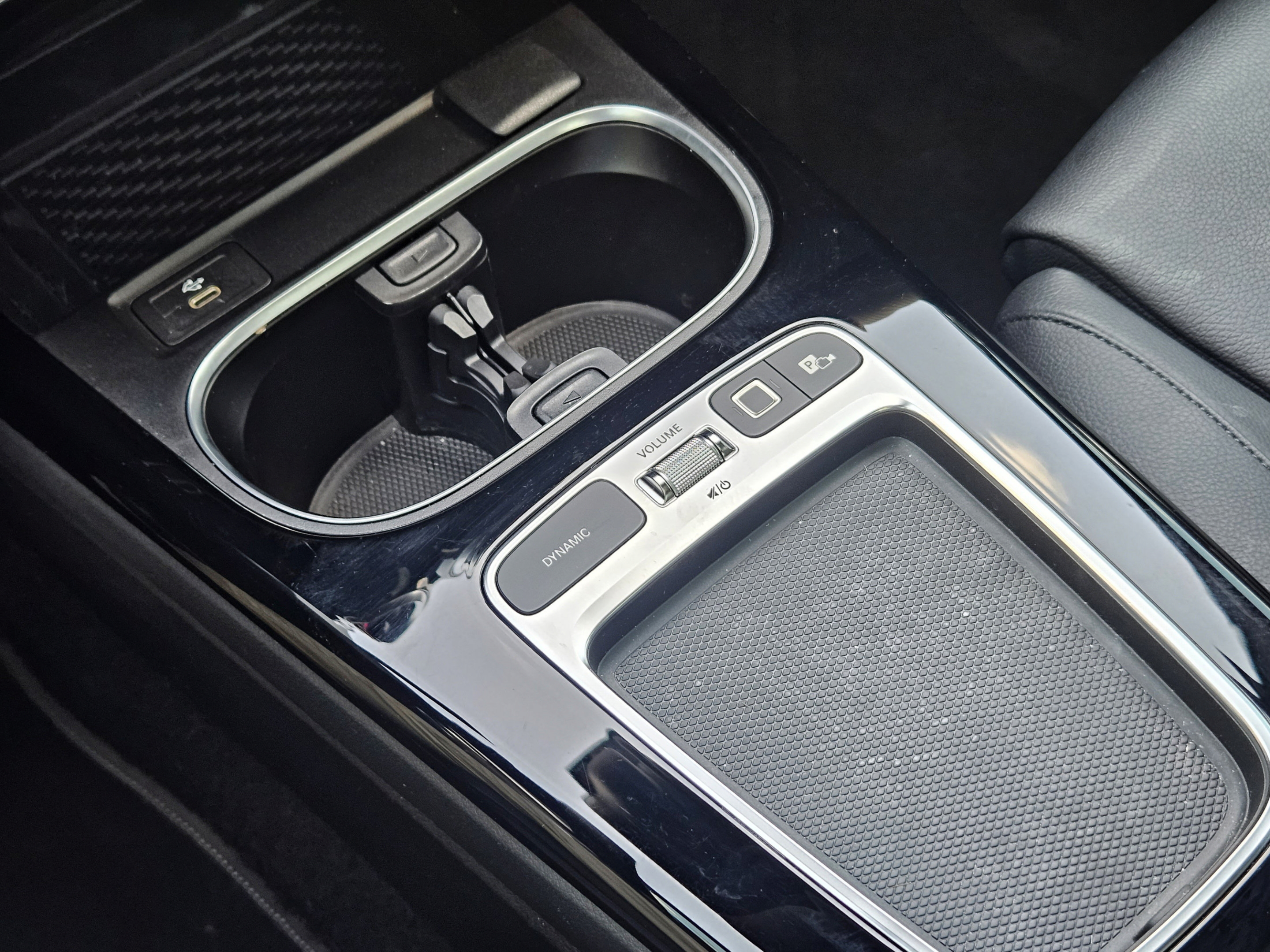 Used 2025 Mercedes-Benz CLA 250 image 12