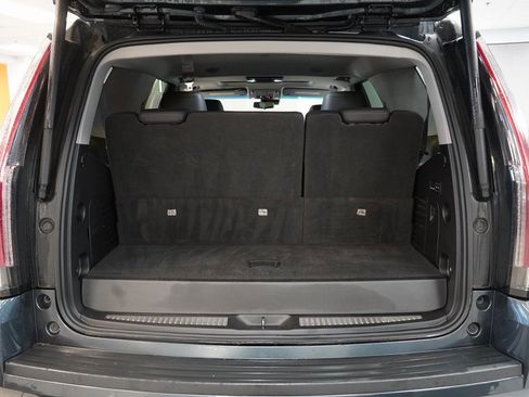 Used 2019 Cadillac Escalade Luxury w/ LPO, Radiant Package image 14