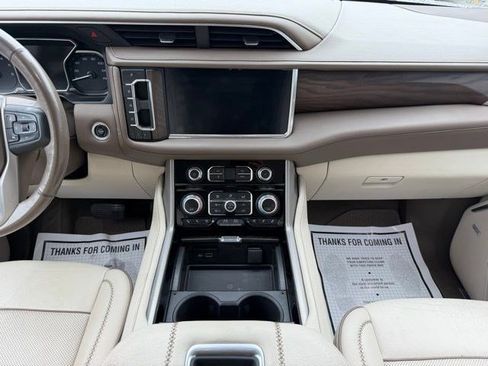 Used 2021 GMC Yukon XL Denali image 28