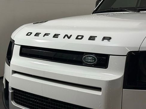 Used 2024 Land Rover Defender 110 S image 12