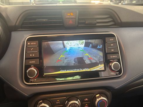 Used 2025 Nissan Versa SV FWD image 18