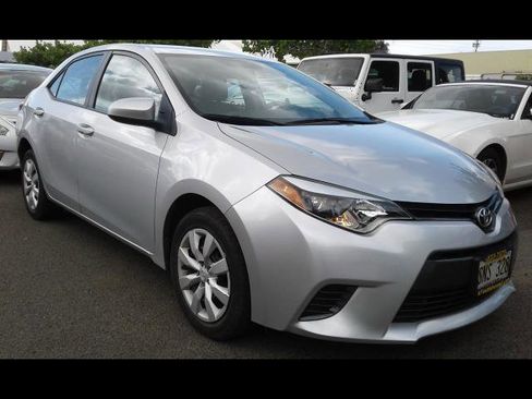 Used 2015 Toyota Corolla LE image 1