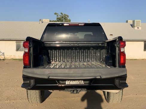 Certified 2021 Chevrolet Silverado 1500 Custom RWD image 25