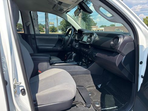 Used 2019 Toyota Tacoma SR w/ SR Convenience Package AWD/4WD image 8