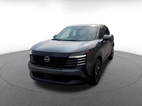 Used 2025 Nissan Kicks SV FWD image 6