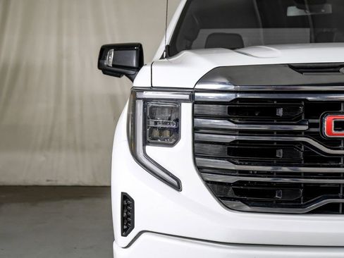 Used 2023 GMC Sierra 1500 AT4 image 40